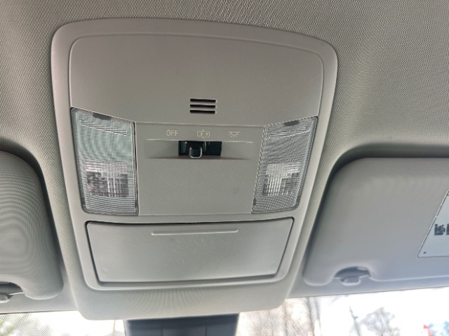 Toyota RAV4 LE AWD 2017