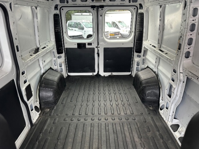 RAM Promaster 1500 Low Roof Tradesman 136-in. WB 2016