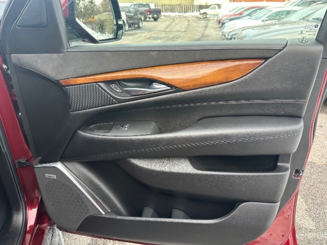 Cadillac Escalade Luxury 4WD 2017