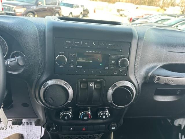 Jeep Wrangler Sport 4WD 2013