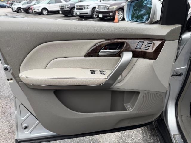 Acura MDX 6-Spd AT w/Tech Package 2013