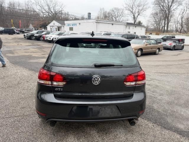 Volkswagen GTI 2.0T Coupe PZEV 2010