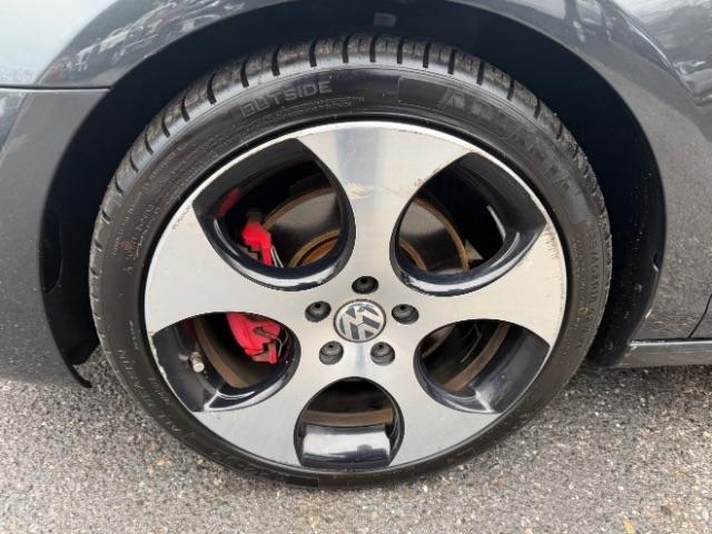 Volkswagen GTI 2.0T Coupe PZEV 2010