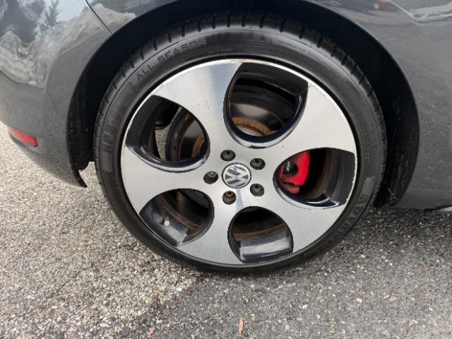 Volkswagen GTI 2.0T Coupe PZEV 2010