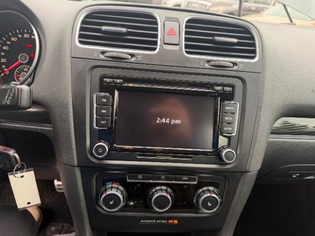 Volkswagen GTI 2.0T Coupe PZEV 2010