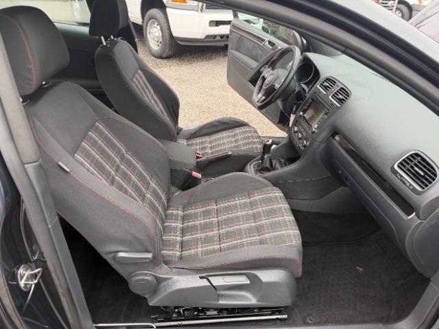 Volkswagen GTI 2.0T Coupe PZEV 2010