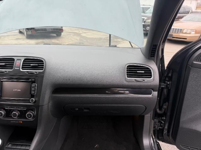 Volkswagen GTI 2.0T Coupe PZEV 2010