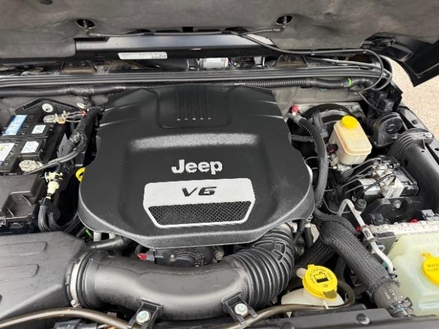 Jeep Wrangler Sahara 4WD 2014