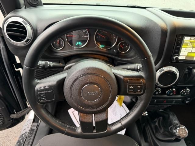 Jeep Wrangler Sahara 4WD 2014