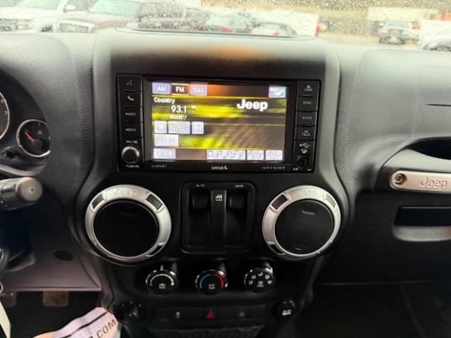 Jeep Wrangler Sahara 4WD 2014