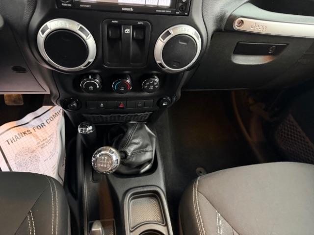 Jeep Wrangler Sahara 4WD 2014