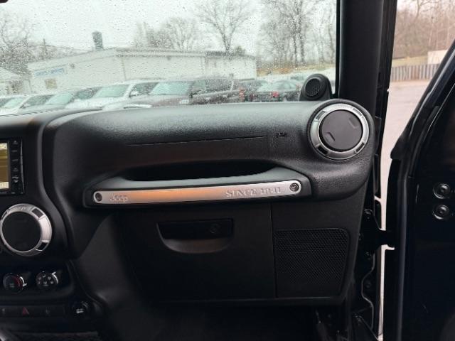 Jeep Wrangler Sahara 4WD 2014