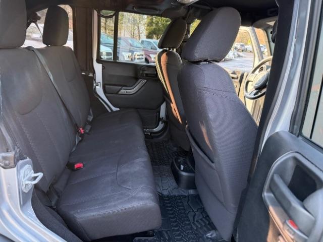 Jeep Wrangler Unlimited Sport 4WD 2013