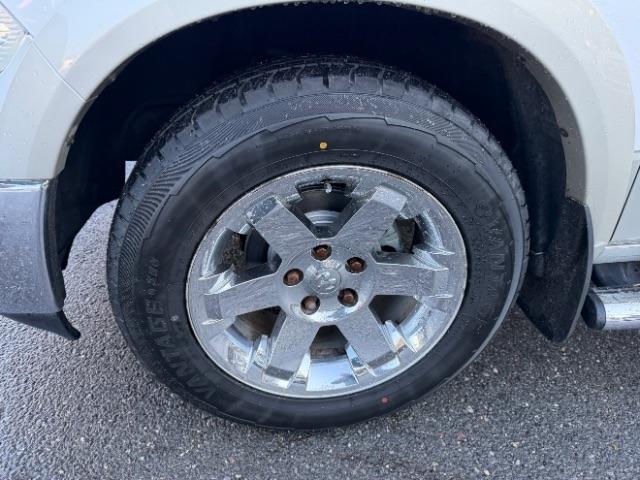 RAM 1500 Laramie Crew Cab 4WD 2011