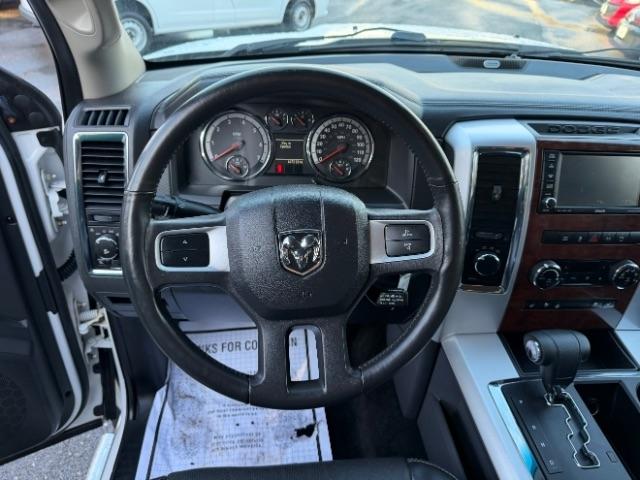 RAM 1500 Laramie Crew Cab 4WD 2011