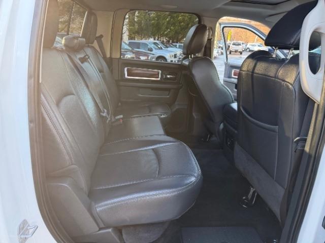 RAM 1500 Laramie Crew Cab 4WD 2011