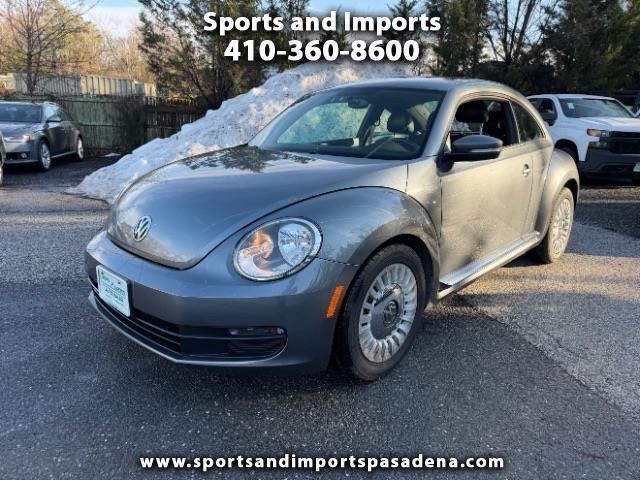 Volkswagen Beetle 2.5L w/Sunroof Sound & Nav 2014