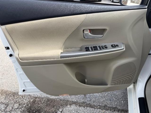 Toyota Prius V Three 2012