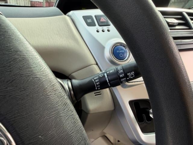 Toyota Prius V Three 2012