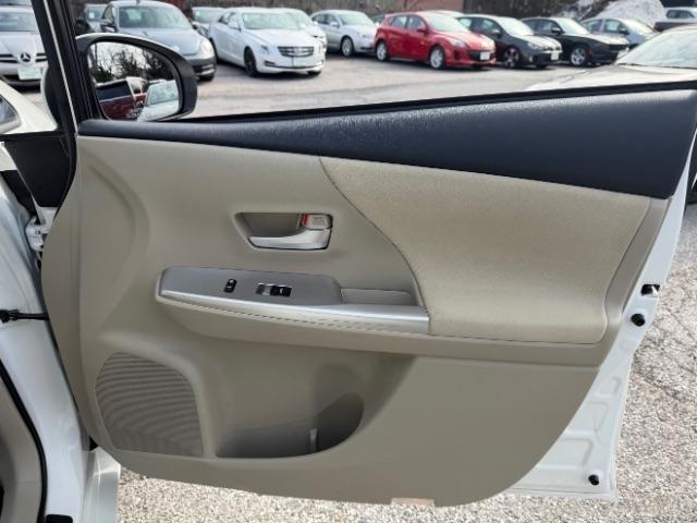 Toyota Prius V Three 2012