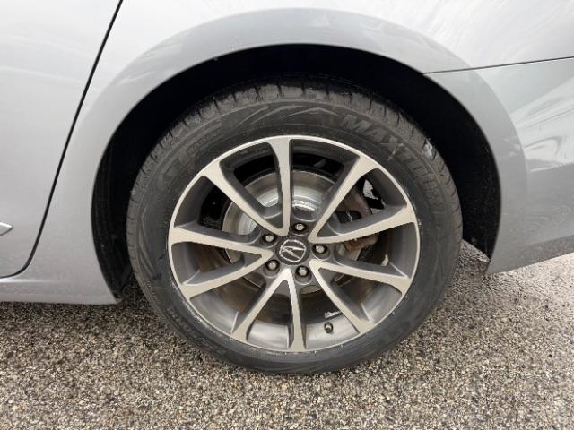 Acura TLX 9-Spd AT w/Technology Package 2015