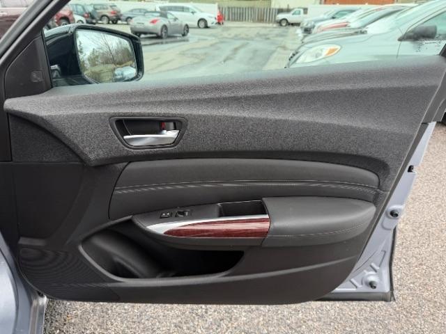 Acura TLX 9-Spd AT w/Technology Package 2015