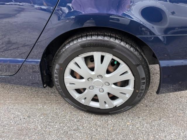 Honda Civic LX Sedan 5-Speed AT 2011