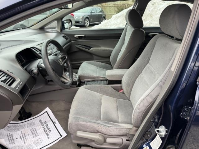 Honda Civic LX Sedan 5-Speed AT 2011