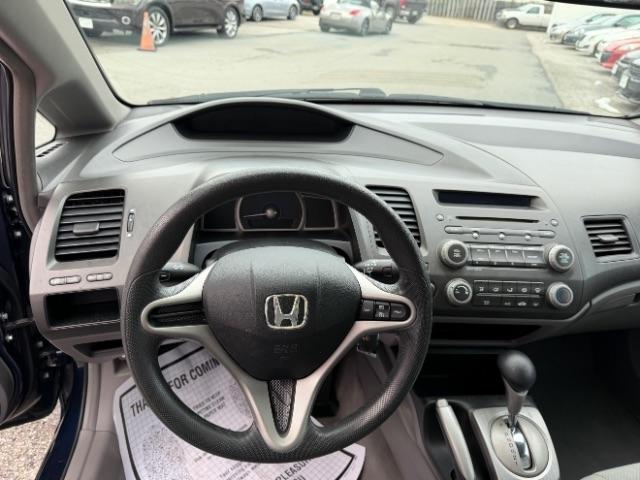 Honda Civic LX Sedan 5-Speed AT 2011