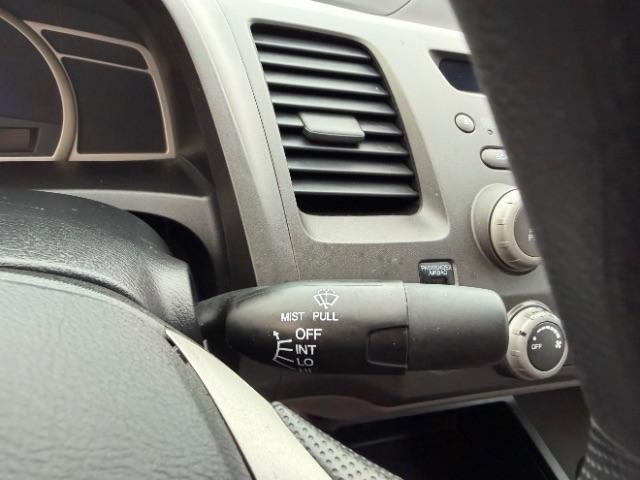 Honda Civic LX Sedan 5-Speed AT 2011