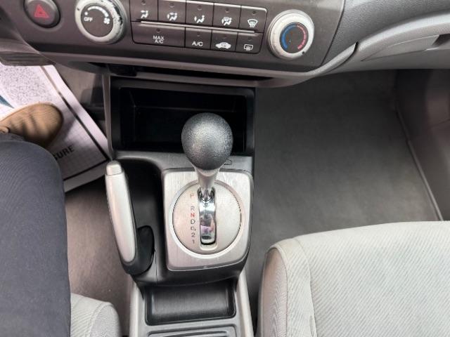 Honda Civic LX Sedan 5-Speed AT 2011