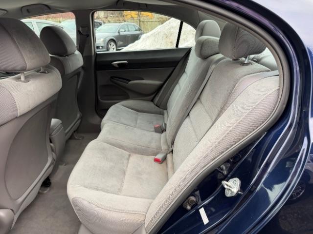 Honda Civic LX Sedan 5-Speed AT 2011