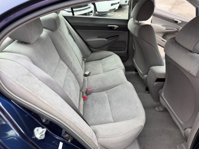 Honda Civic LX Sedan 5-Speed AT 2011