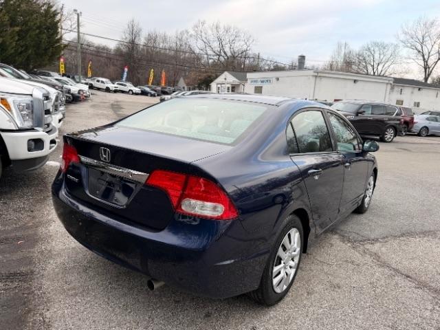 Honda Civic LX Sedan 5-Speed AT 2011