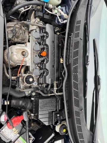 Honda Civic LX Sedan 5-Speed AT 2011