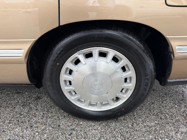 Cadillac DeVille Base 1998