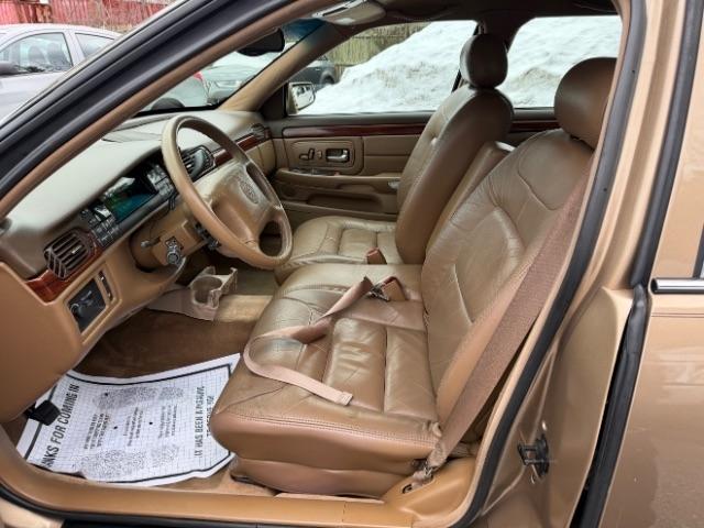 Cadillac DeVille Base 1998