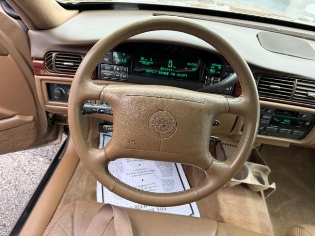 Cadillac DeVille Base 1998