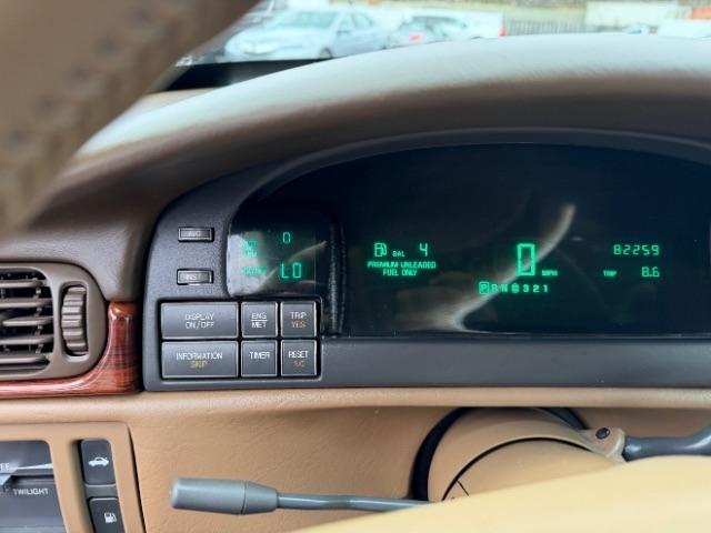 Cadillac DeVille Base 1998