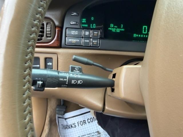 Cadillac DeVille Base 1998