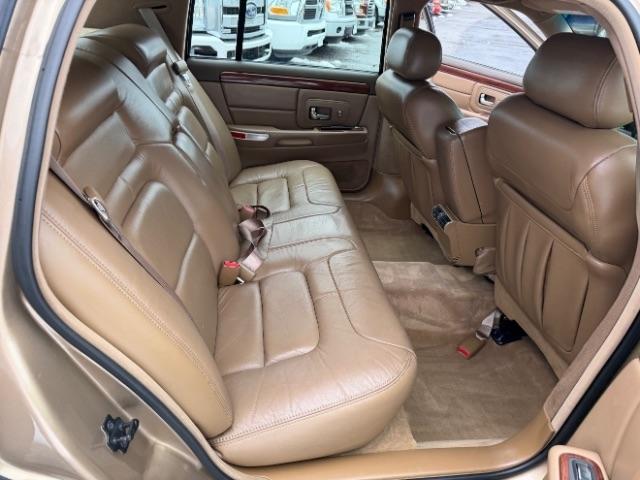 Cadillac DeVille Base 1998