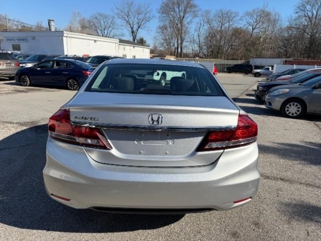 Honda Civic LX Sedan 5-Speed AT 2013