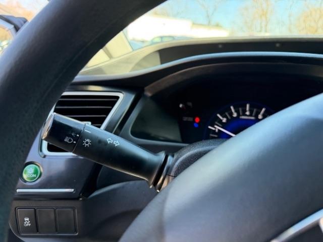 Honda Civic LX Sedan 5-Speed AT 2013