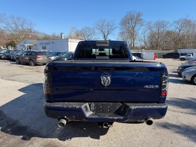 RAM 1500 Sport Quad Cab 4WD 2016