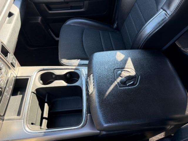 RAM 1500 Sport Quad Cab 4WD 2016