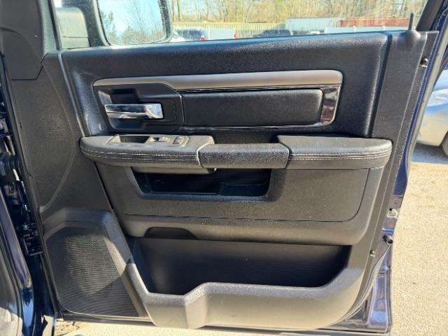 RAM 1500 Sport Quad Cab 4WD 2016