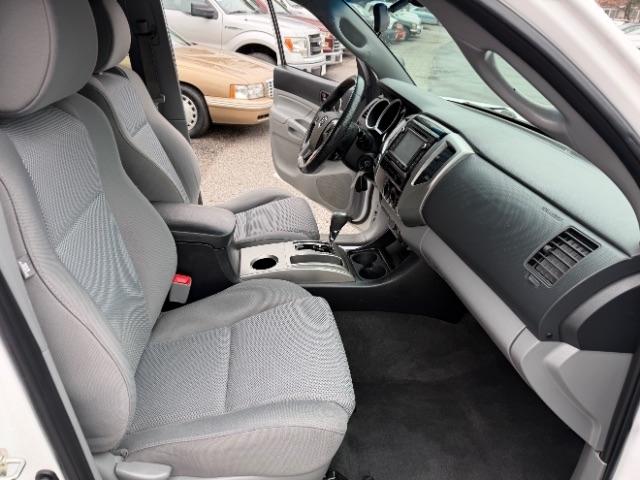 Toyota Tacoma Double Cab V6 6MT 4WD 2015