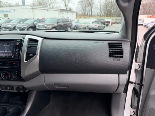 Toyota Tacoma Double Cab V6 6MT 4WD 2015