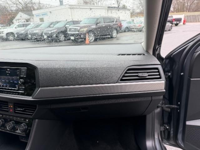 Volkswagen Jetta 1.4T SE 8A 2021