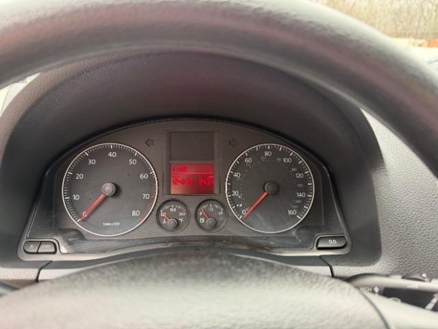 Volkswagen Rabbit 4-Door S 2008